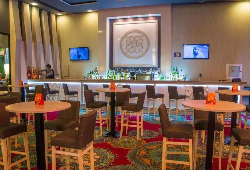 Platinum Hotel & Casino