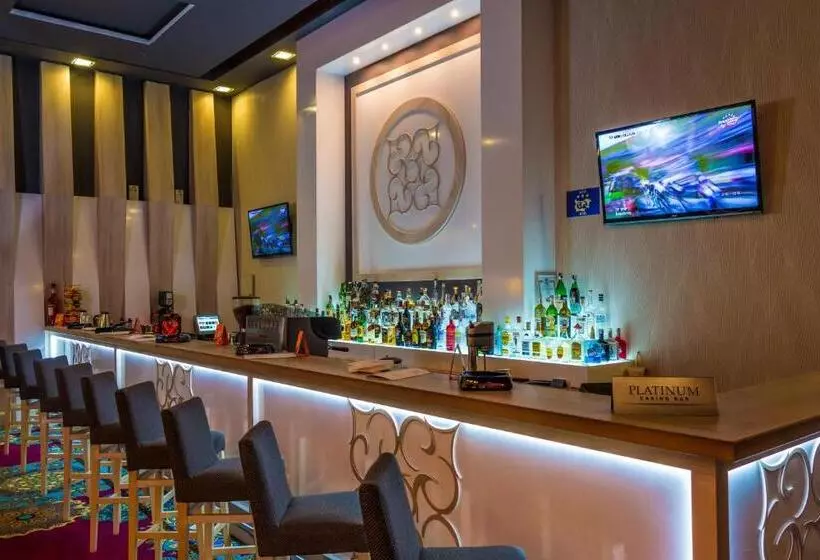 Platinum Hotel & Casino