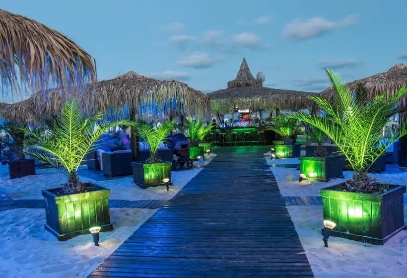 Platinum Hotel & Casino