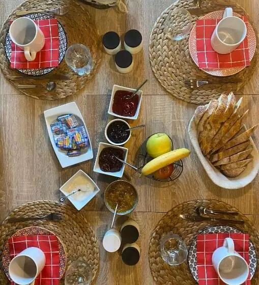 Aamiaismajoitus (B&B) Chambre D'hôtes Les 3 Cochons D'olt