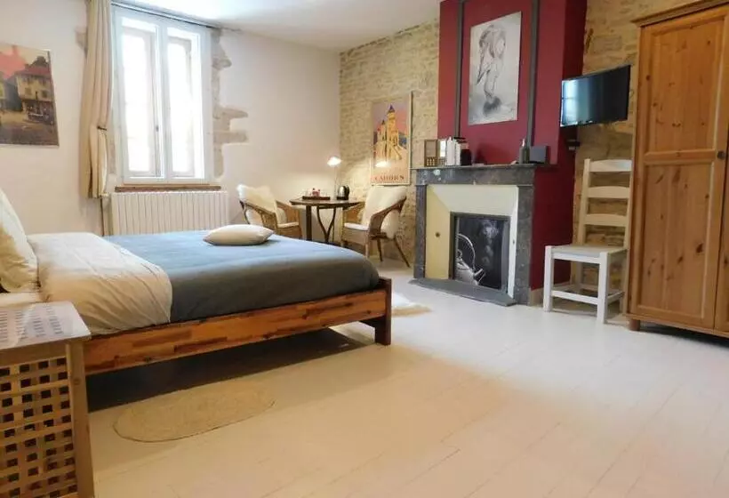 Aamiaismajoitus (B&B) Chambre D'hôtes Les 3 Cochons D'olt