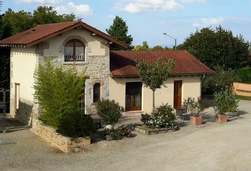 ベッドアンドブレックファースト Chambres D'hôtes Grange Carrée