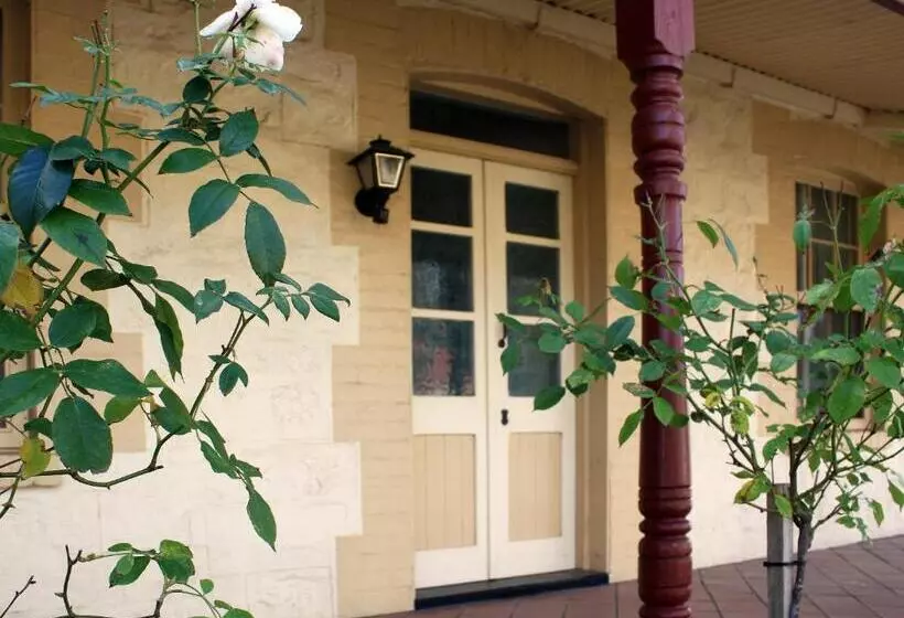 Aamiaismajoitus (B&B) Telegraph Cottage