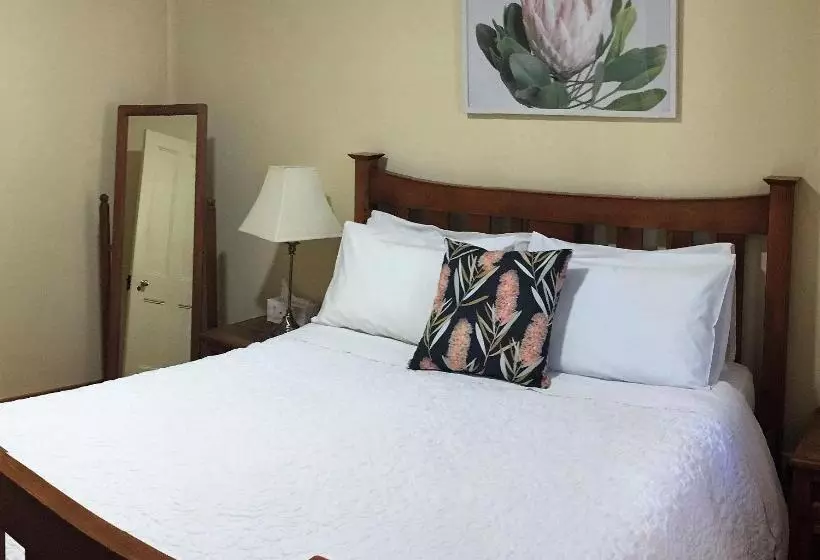 Aamiaismajoitus (B&B) Telegraph Cottage