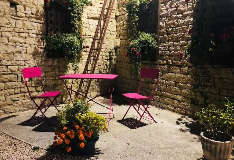 Aamiaismajoitus (B&B) Maison D Hotes La Colombelle