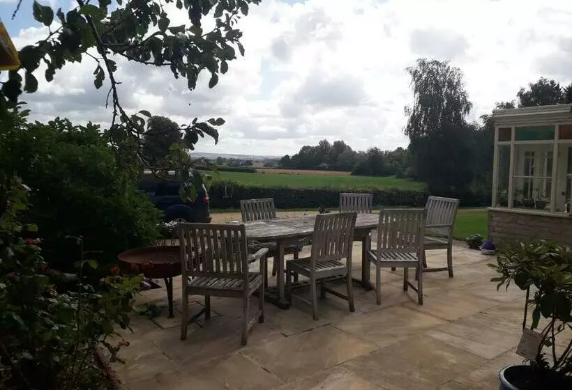 ベッドアンドブレックファースト The Barn @ Hillside