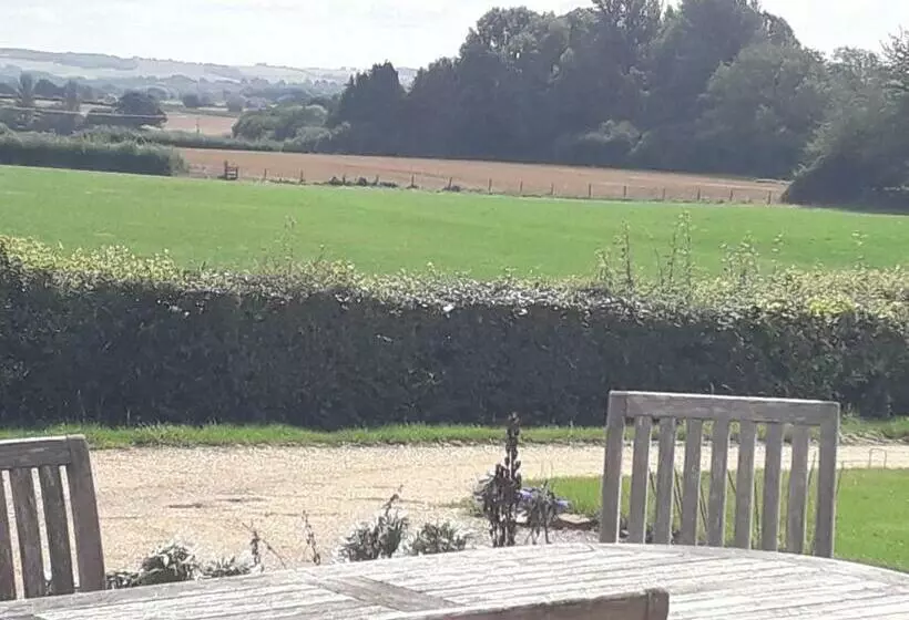 ベッドアンドブレックファースト The Barn @ Hillside