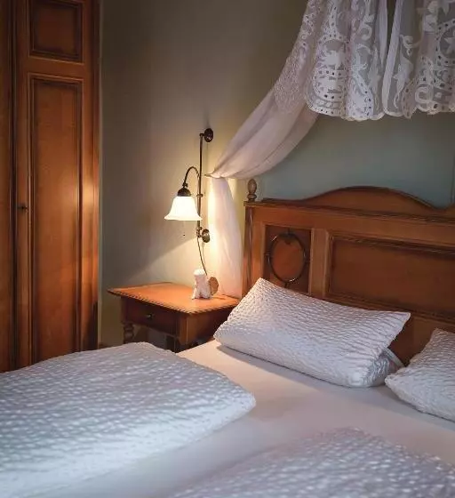 Der Patrizierhof Weingut Gasthof Hotel Familie Grebner