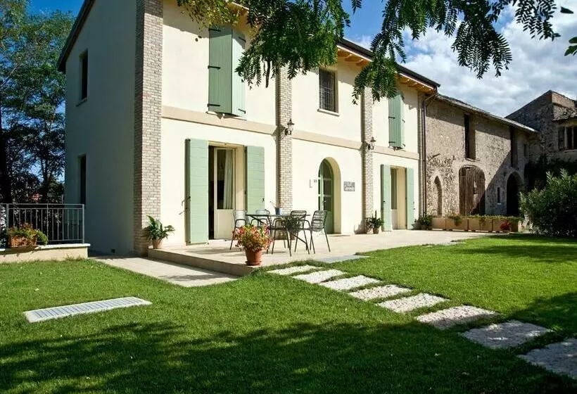 هتل Agriturismo Campagnoletto