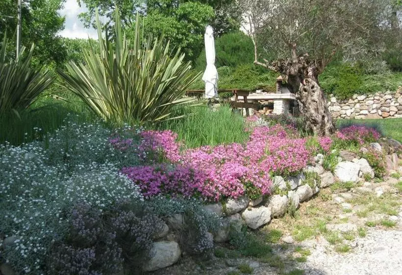 هتل Agriturismo Campagnoletto