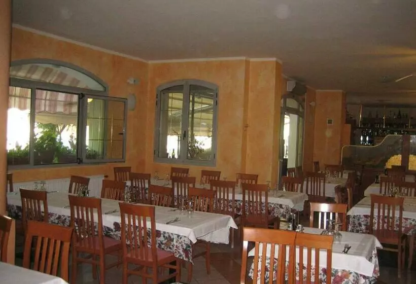 Hotelli Albergo Ristorante Sterlina