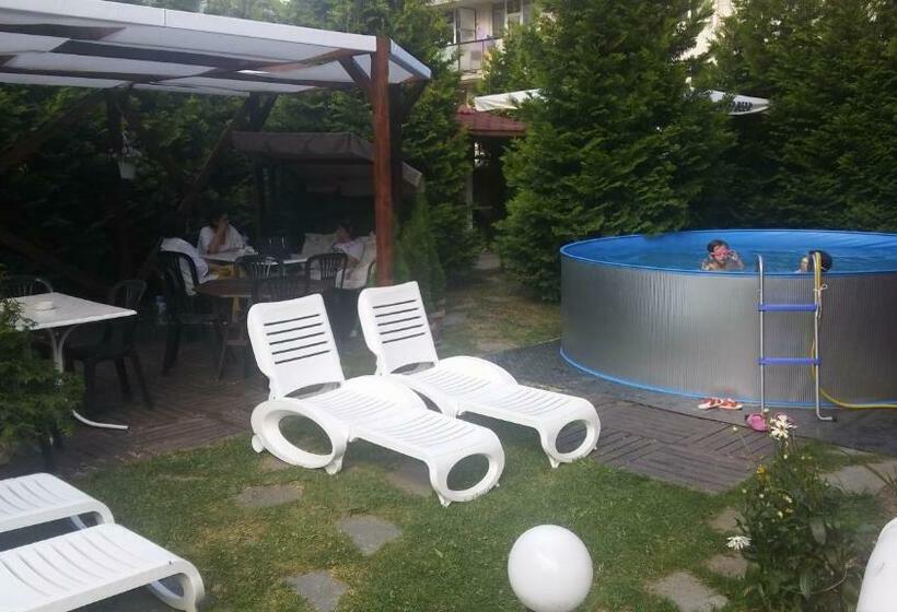 ホテル Byalo More