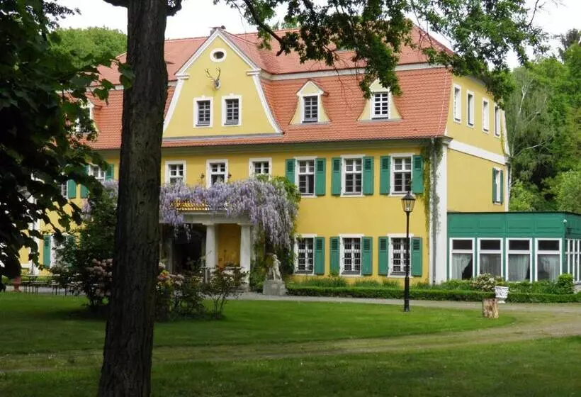 Hotelli Fledermausschloss
