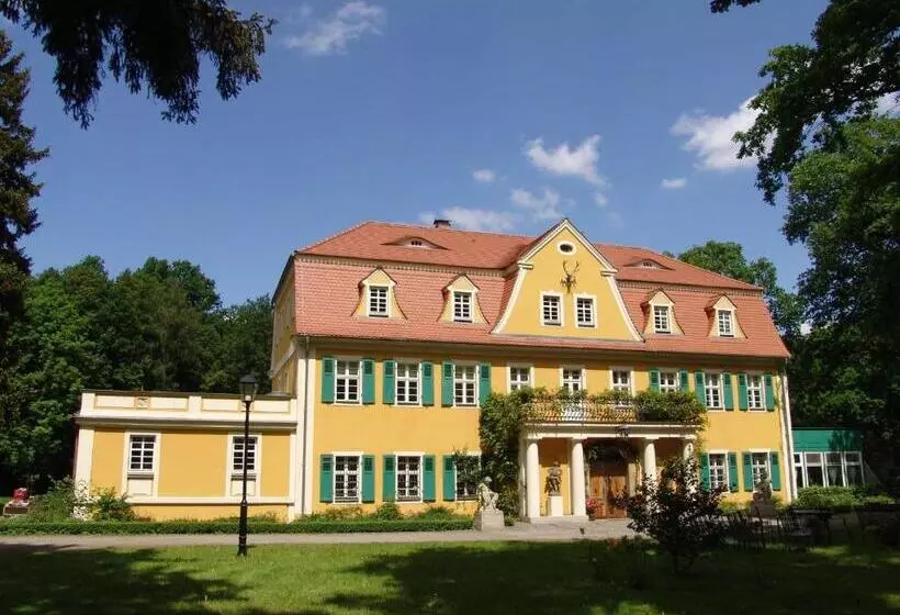 Hotelli Fledermausschloss