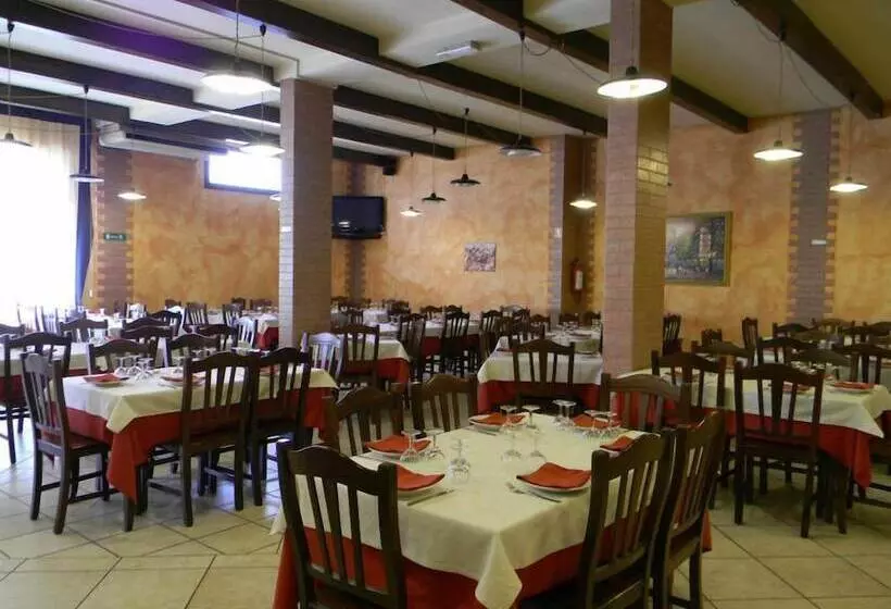 Hotelli La Tana Del Lupo