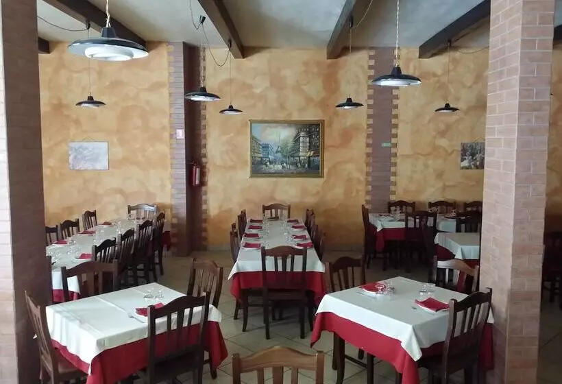 Hotelli La Tana Del Lupo