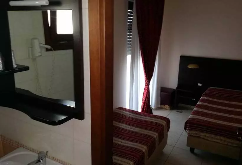 Hotelli La Tana Del Lupo