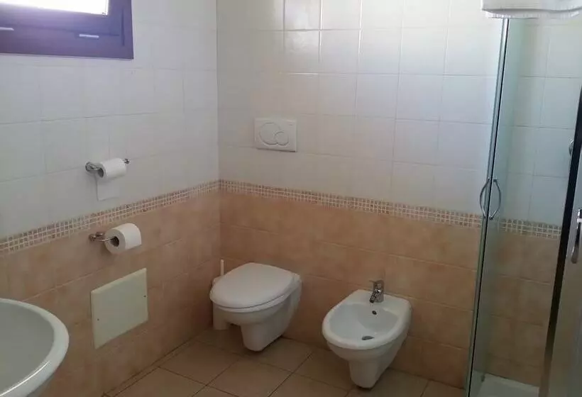 Hotelli La Tana Del Lupo