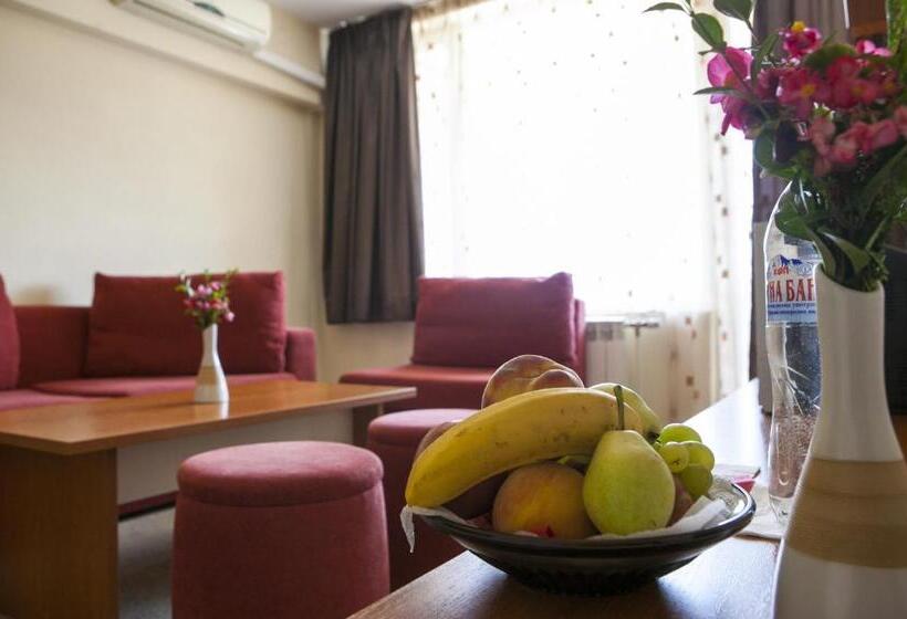 Отель Relax Coop