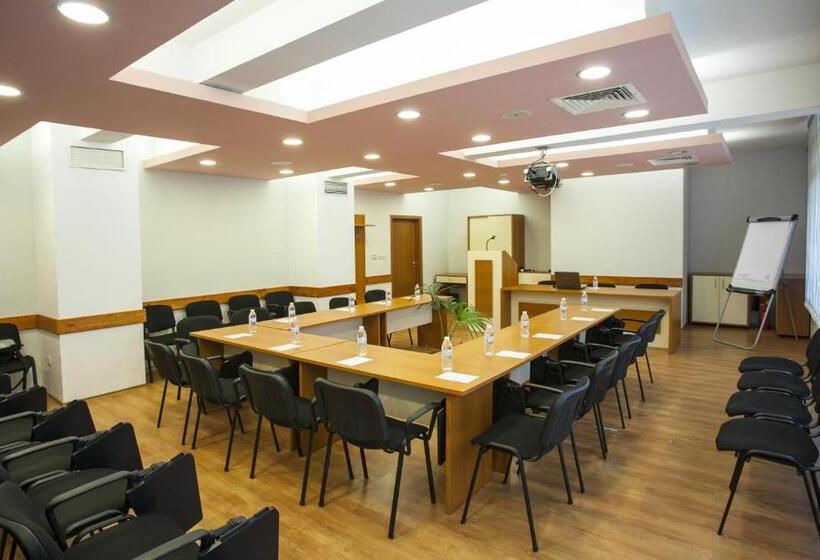 Отель Relax Coop