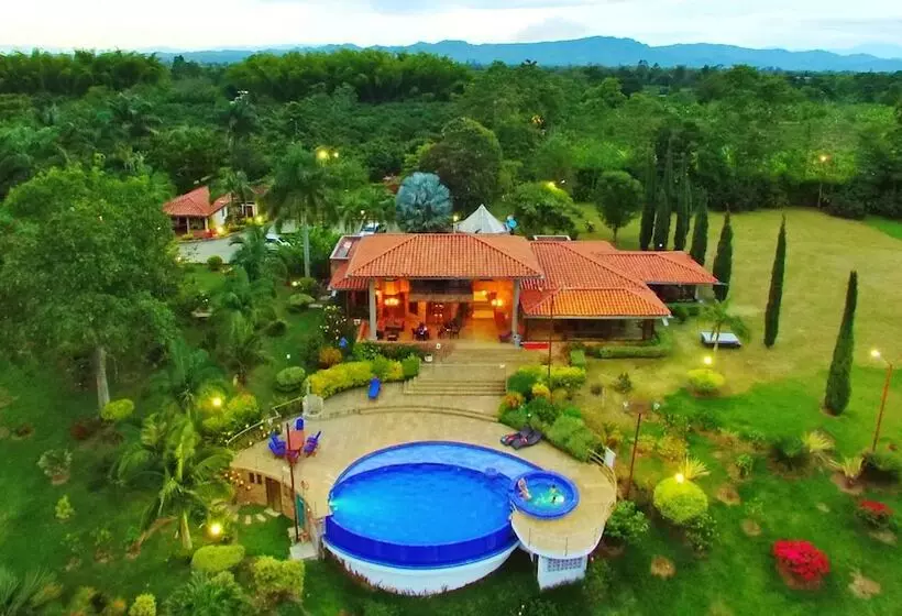 Hotelli Tata Premium