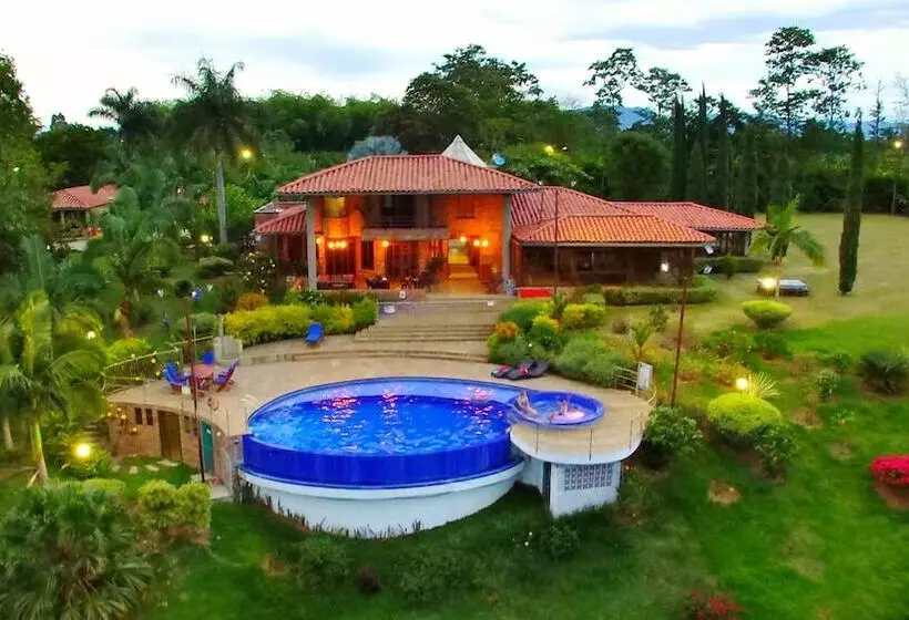 Hotelli Tata Premium