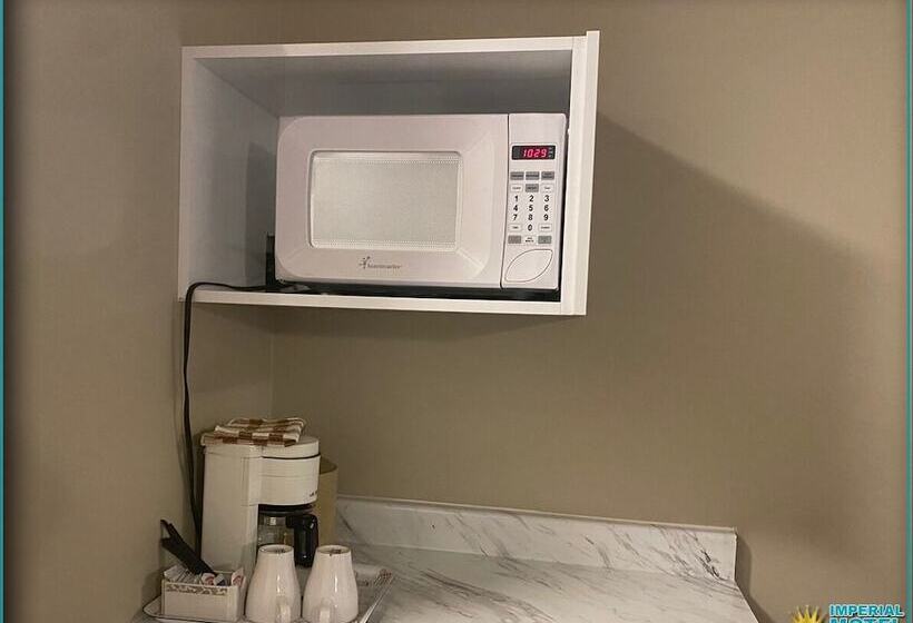 Imperial Motel