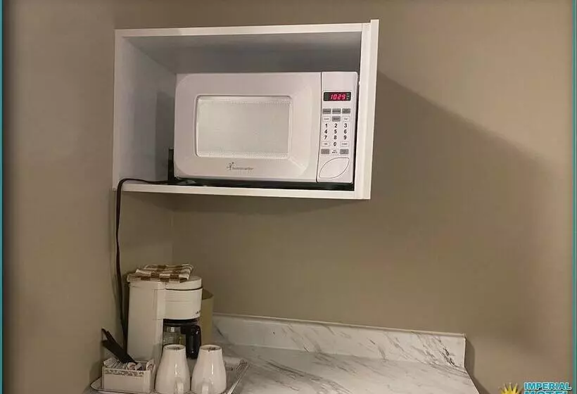 Imperial Motel