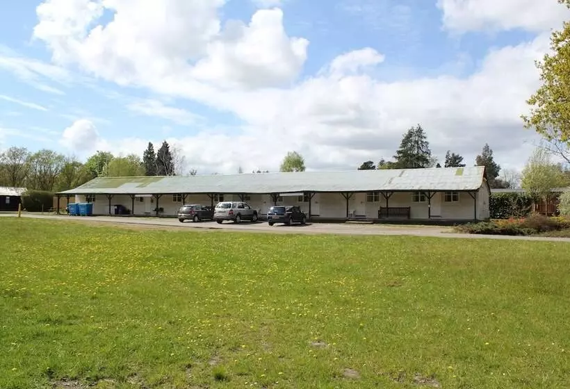 モーテル St George S Lodge, Bisley