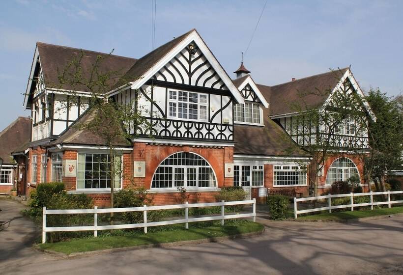 מוטל St George S Lodge, Bisley