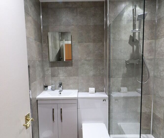 מוטל St George S Lodge, Bisley