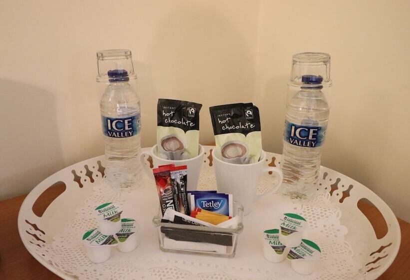 מוטל St George S Lodge, Bisley