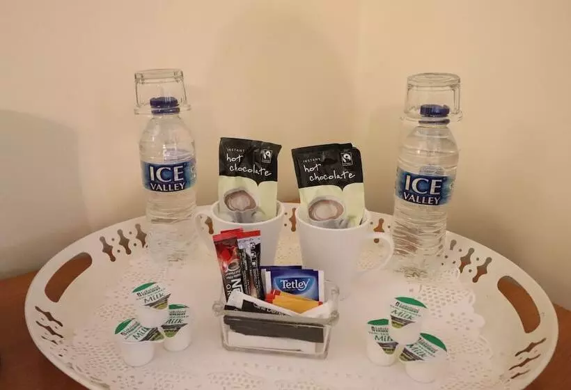 モーテル St George S Lodge, Bisley