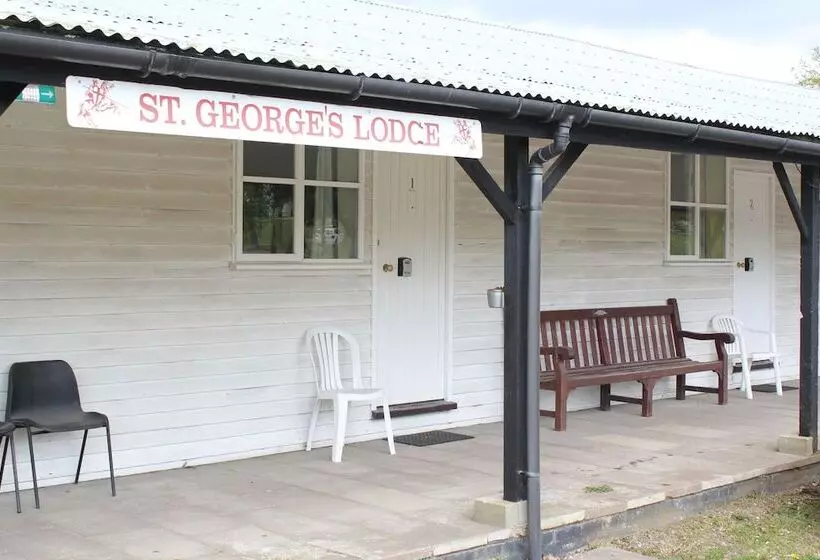 モーテル St George S Lodge, Bisley