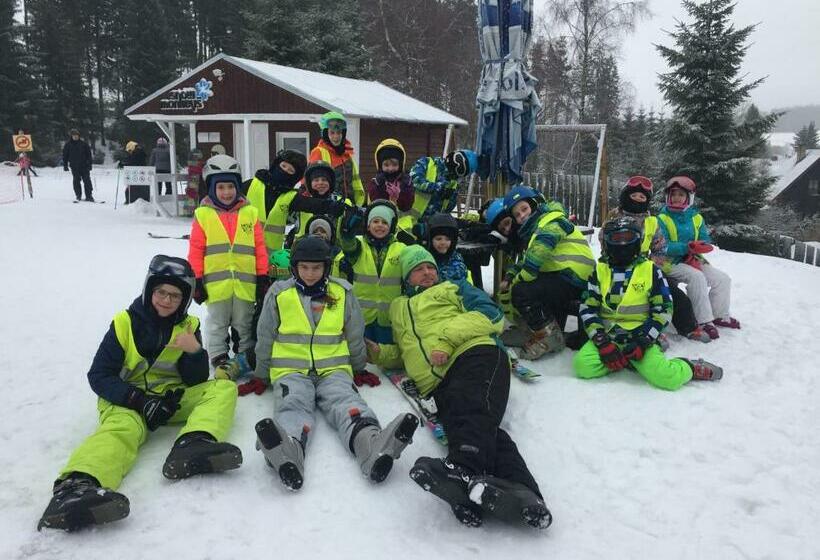 膳宿费 Guest House Marzebilla Pernink