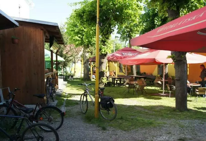 ペンション Penzion Modrý Jelen