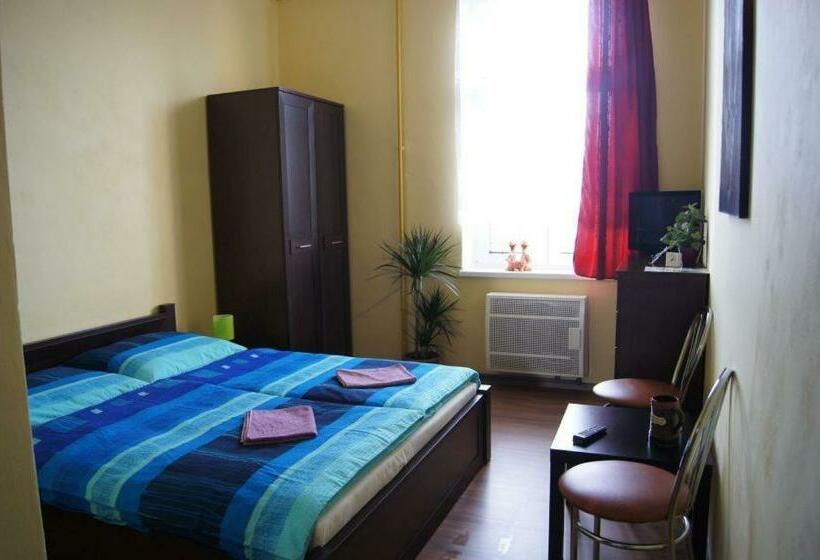 פנסיון Penzion Modrý Jelen