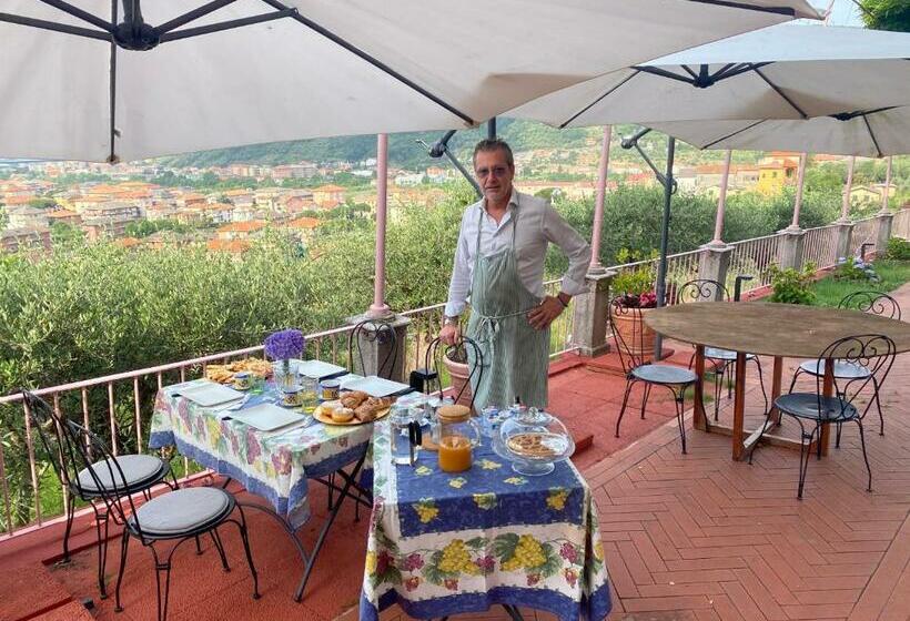 ペンション Villa Fieschi