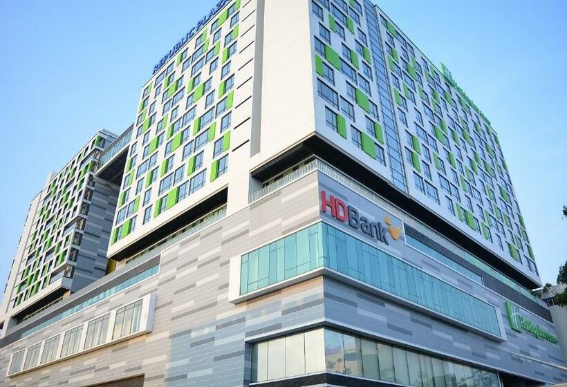 Holiday Republic Saigon Airport