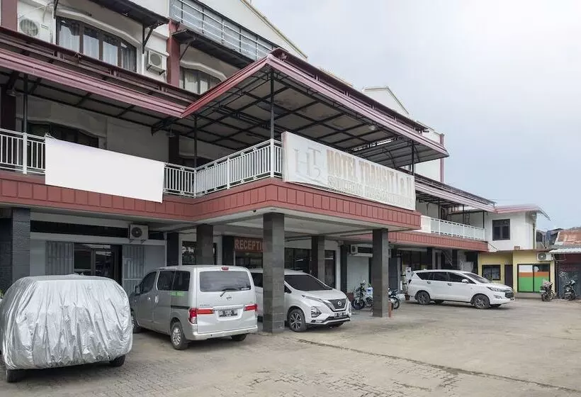 Hotelli Oyo 2704  Transit 2