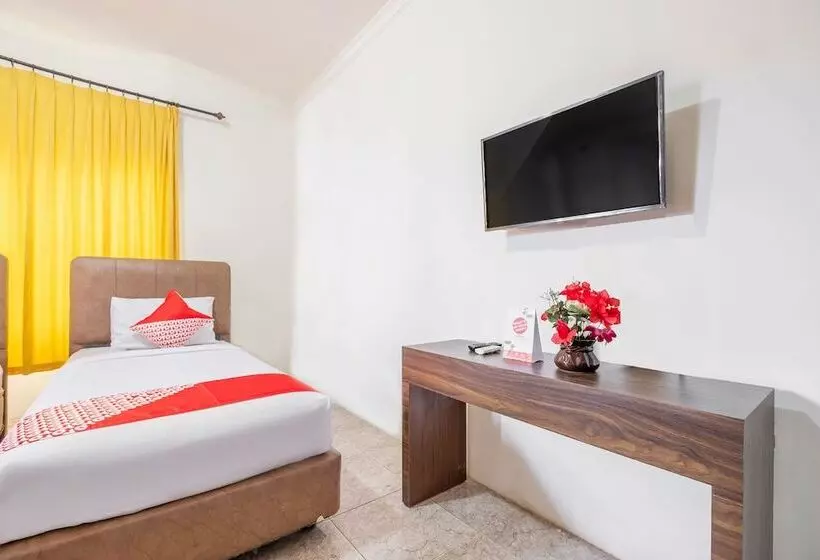 Hotelli Oyo 2704  Transit 2