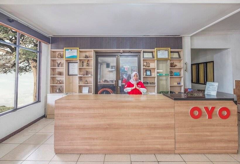 בית מלון כפרי Oyo 2704 Transit 2