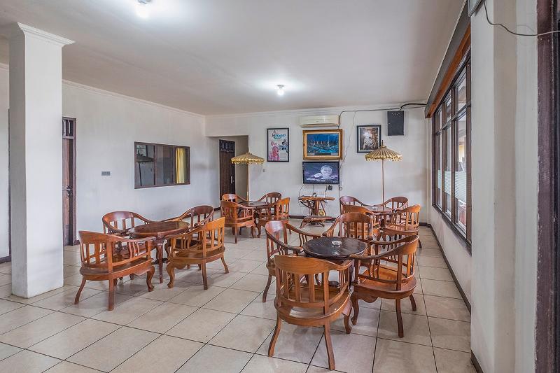 בית מלון כפרי Oyo 2704 Transit 2