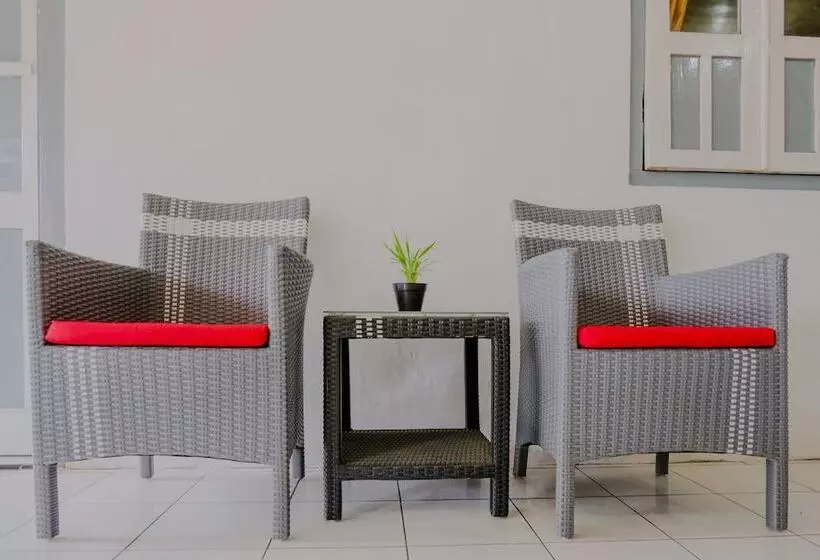 Hotelli Spot On 2638  Raya