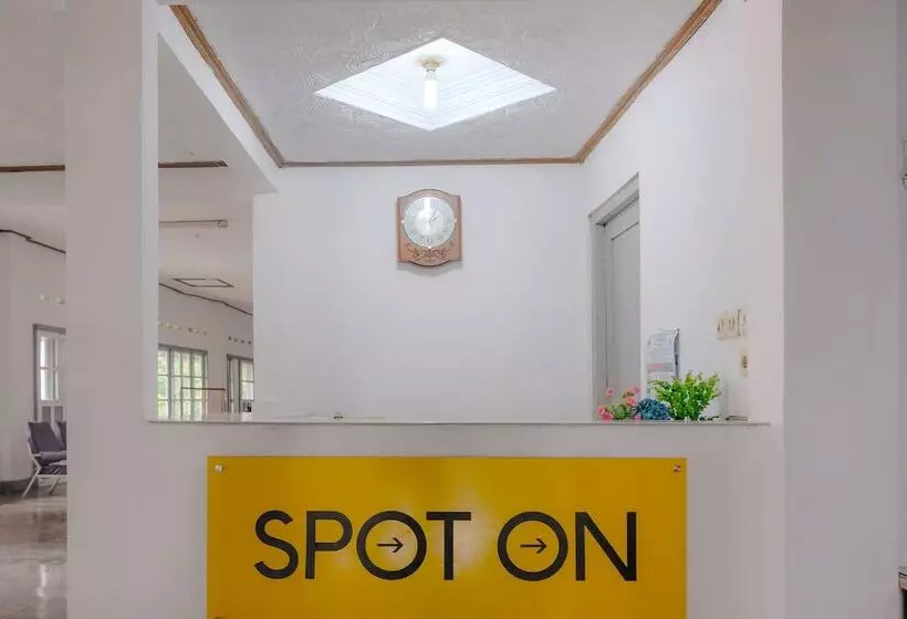Hotelli Spot On 2638  Raya