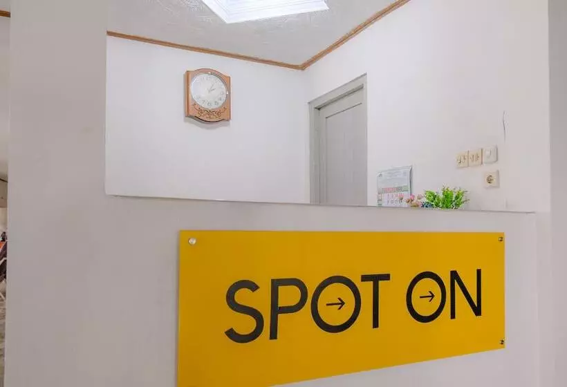 Hotelli Spot On 2638  Raya