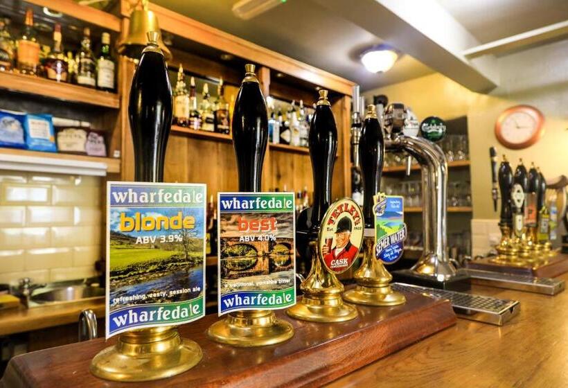 فندق The Blue Bell Inn