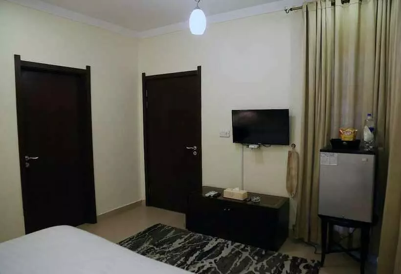 پانسیون Butterfly Guest House Phase 7 Bahria Town