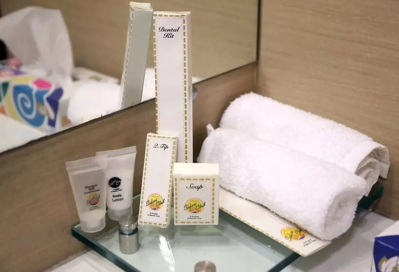 پانسیون Butterfly Guest House Phase 7 Bahria Town