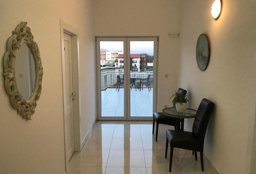 پانسیون Rooms Kenedy